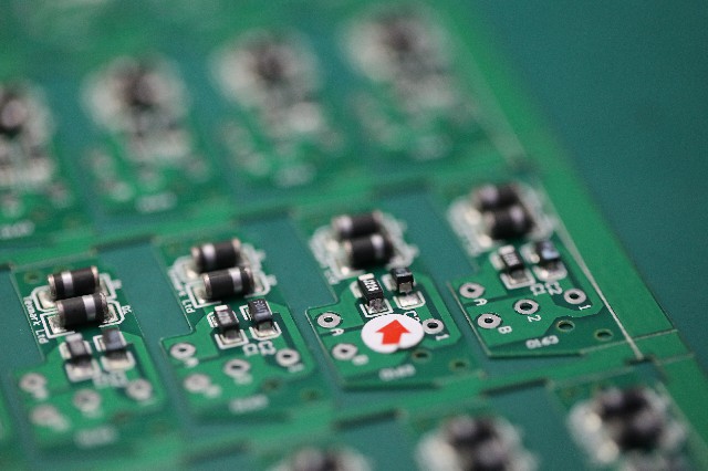 PCB打樣如何選擇表面處理工藝?選擇PCB表面處理工藝的幾個關(guān)鍵因素